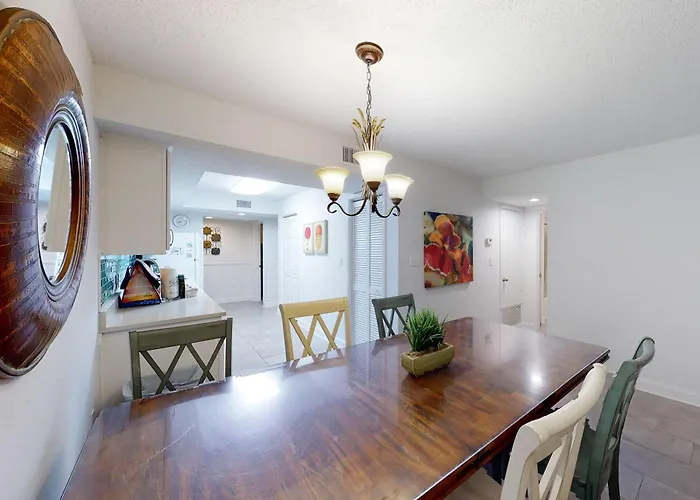 Renovated Gulf-front With Lovely View Balcony Ac W&d & Pool Holiday home Gulf Shores