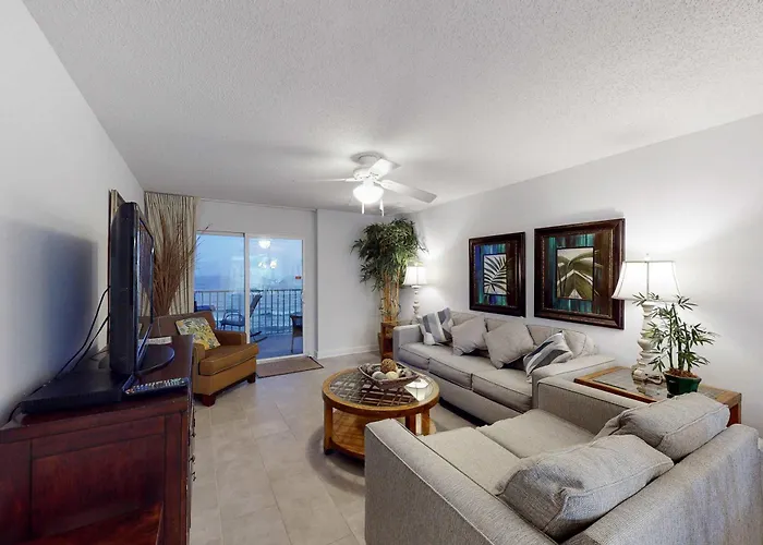 Holiday home Renovated Gulf-front With Lovely View Balcony Ac W&d & Pool