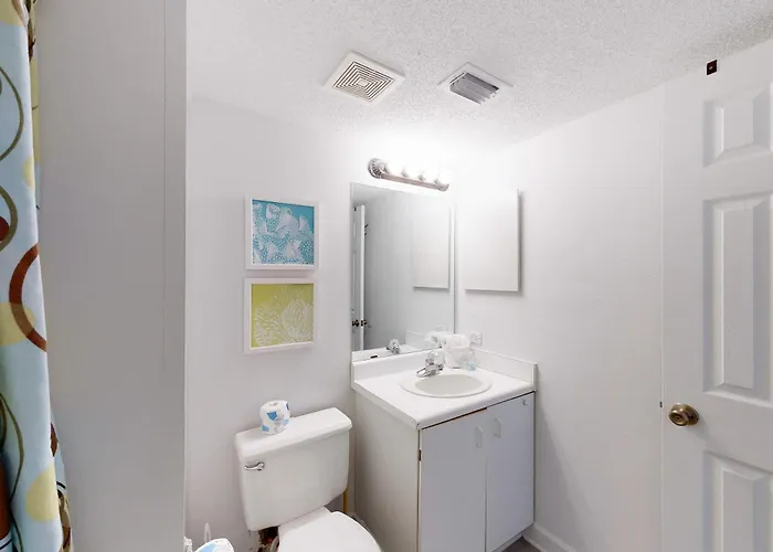 Holiday home Renovated Gulf-front With Lovely View Balcony Ac W&d & Pool Gulf Shores
