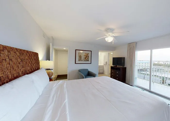Renovated Gulf-front With Lovely View Balcony Ac W&d & Pool