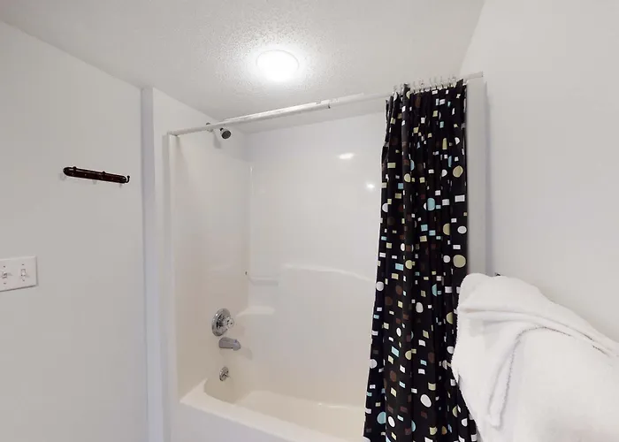 Renovated Gulf-front With Lovely View Balcony Ac W&d & Pool Holiday home Gulf Shores