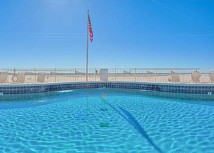 Holiday home Renovated Gulf-front With Lovely View Balcony Ac W&d & Pool Gulf Shores